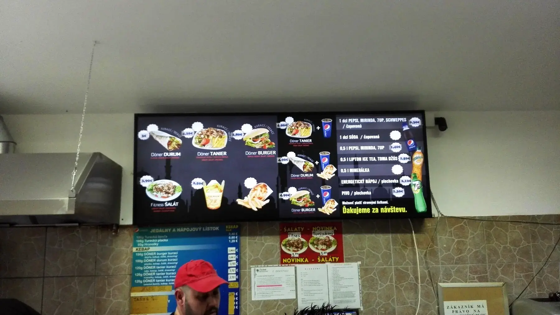 Svetelný panel s ponukou jedál v kebabovej prevádzke